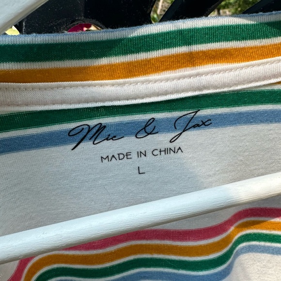 MIC AND JAX TOP - Picture 2 of 2